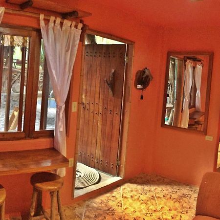Lonesome George Ecolodge Пуэрто-Айора Номер фото